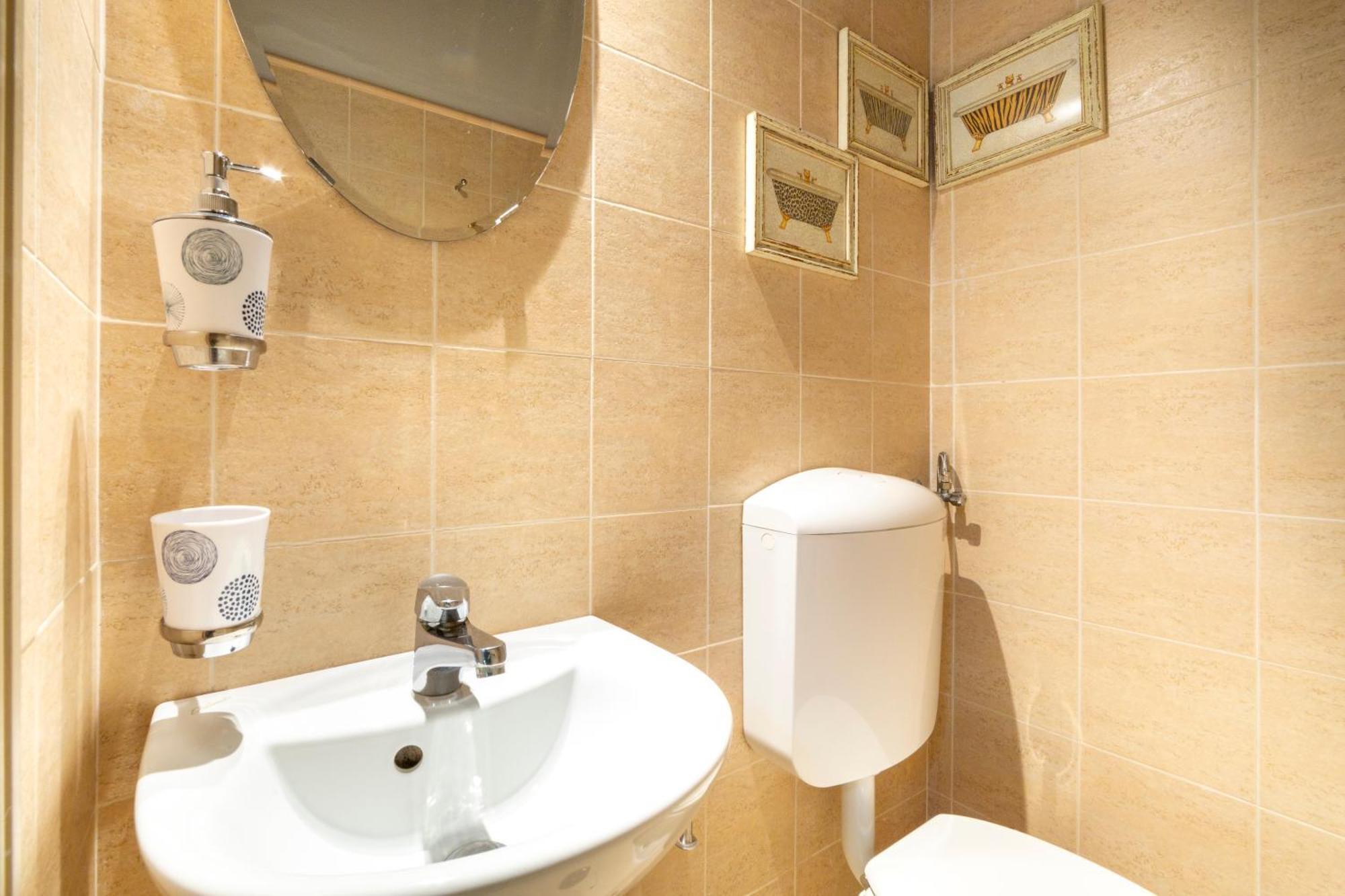 Downtown Colourful Flat Close To The Railway * Florencia